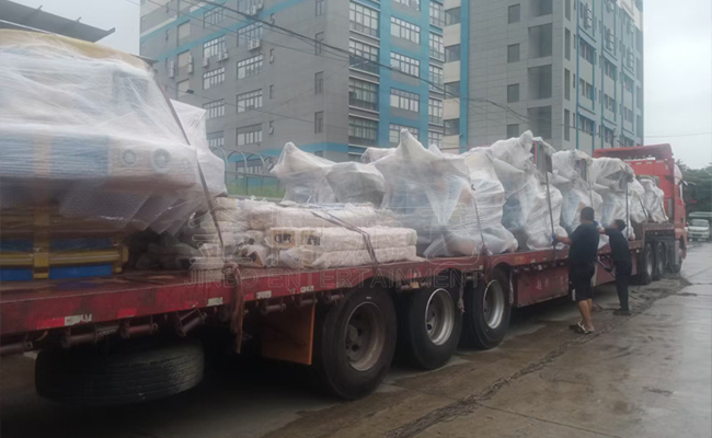 机械狗.jpg 2025年8月金博游艺游乐设备厂家发货情况.jpg