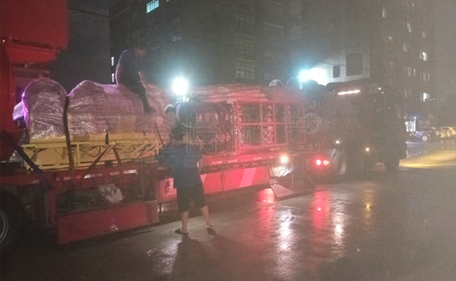 23座大摆锤.jpg 2025年9月金博游艺游乐设备厂家发货情况.jpg