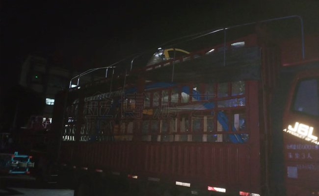 神州飞碟.jpg 2025年9月金博游艺游乐设备厂家发货情况.jpg