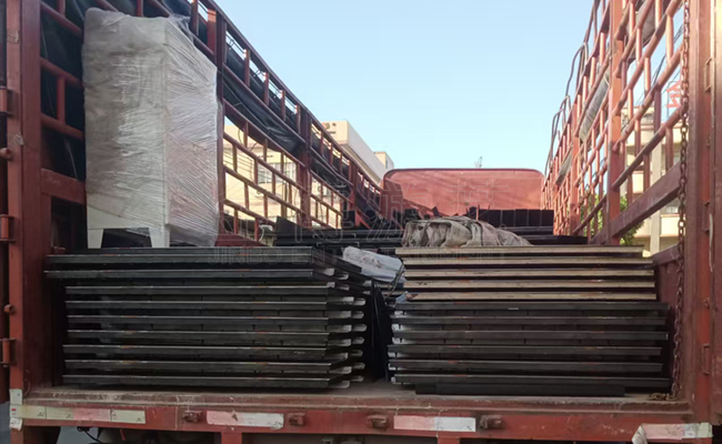 碰碰车.jpg 2025年9月金博游艺游乐设备厂家发货情况.jpg