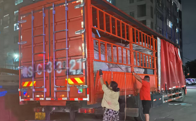 24座移动飞椅.jpg 2025年9月金博游艺游乐设备厂家发货情况.jpg