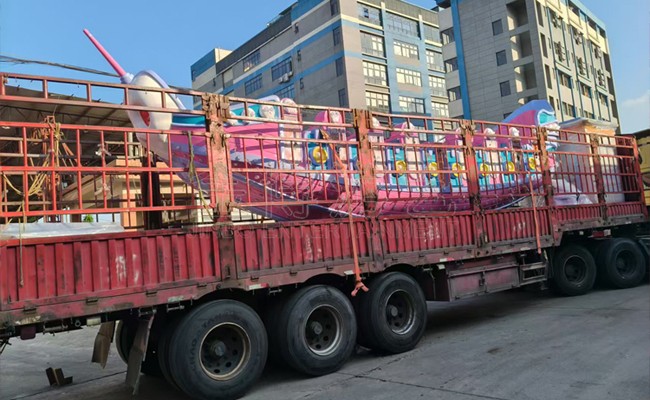 24座海盗船.jpg 2025年9月金博游艺游乐设备厂家发货情况.jpg