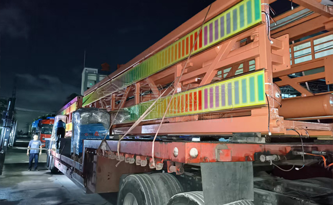 32米跳楼机.jpg 2025年9月金博游艺游乐设备厂家发货情况.jpg