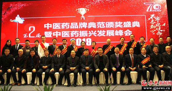 dce176d5cd810c1b9c9541d0e714cc71.jpg