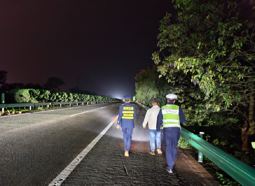 1763611515213414.png 640.png