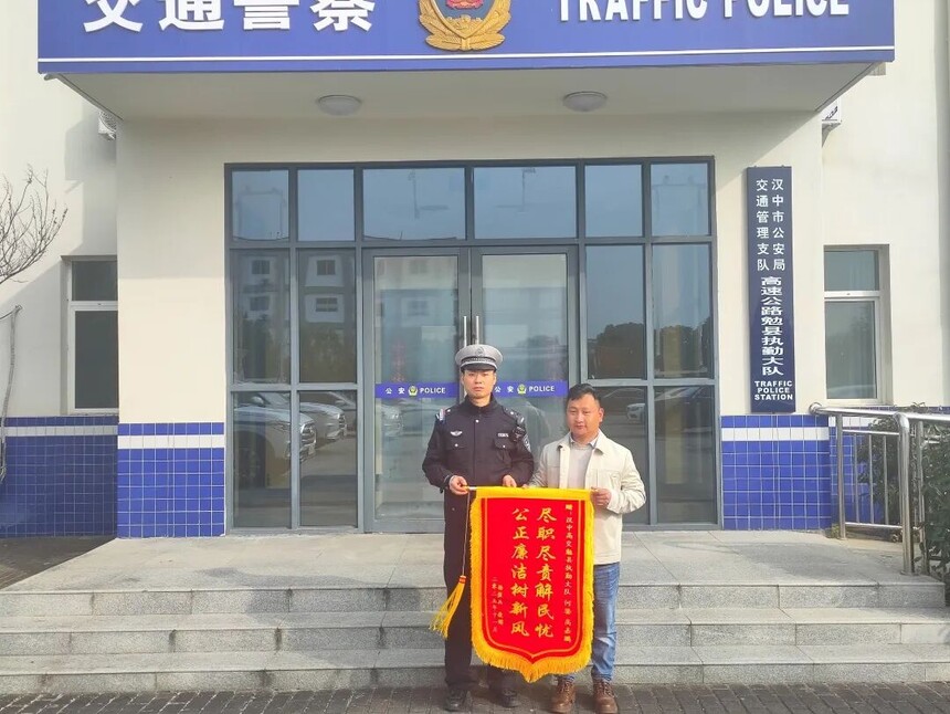 1763611661767281.jpg 640 (7).jpg