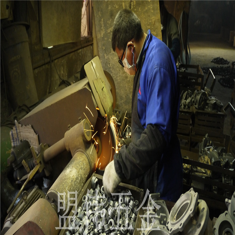 12ȥŵ䓲grinding off excess steel material_.jpg