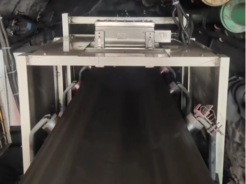 ���߻ҷ���Ƥ����װ