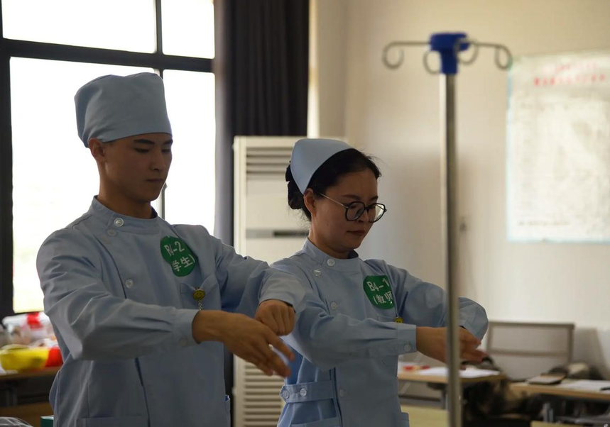 成都卫校 成都卫校