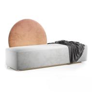 225