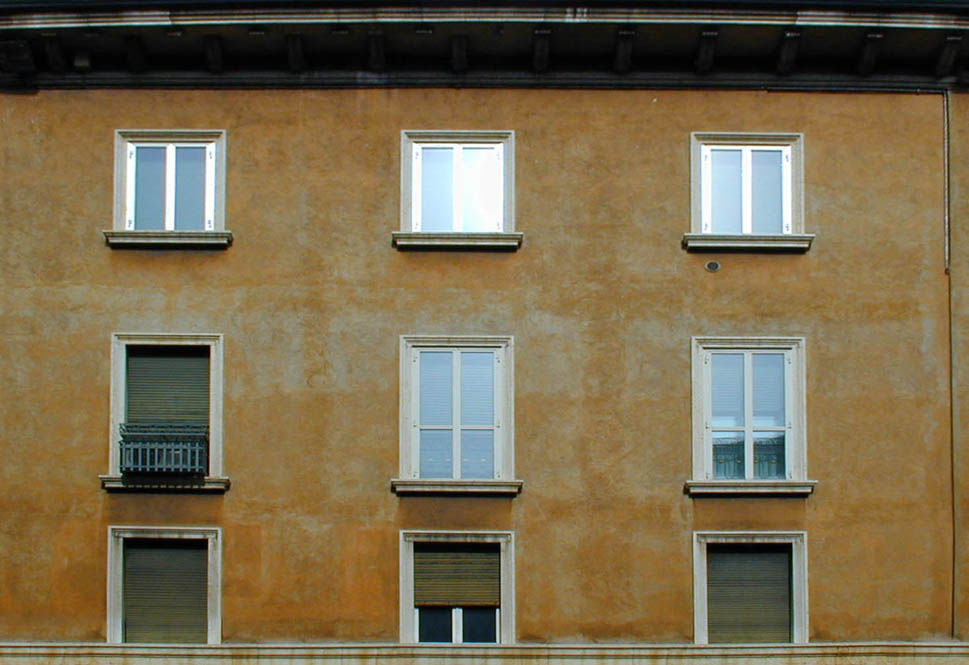 bldg019M.jpg