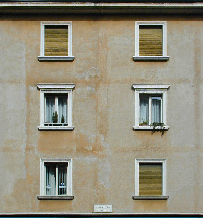 bldg020M.jpg