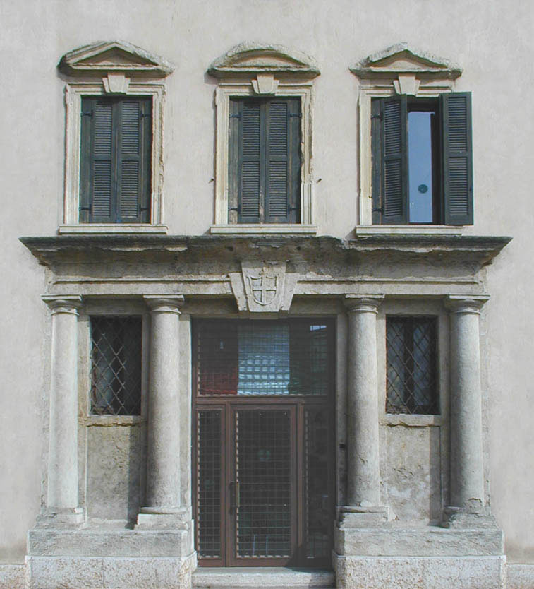 bldg023M.jpg