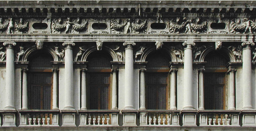 bldg025M.jpg
