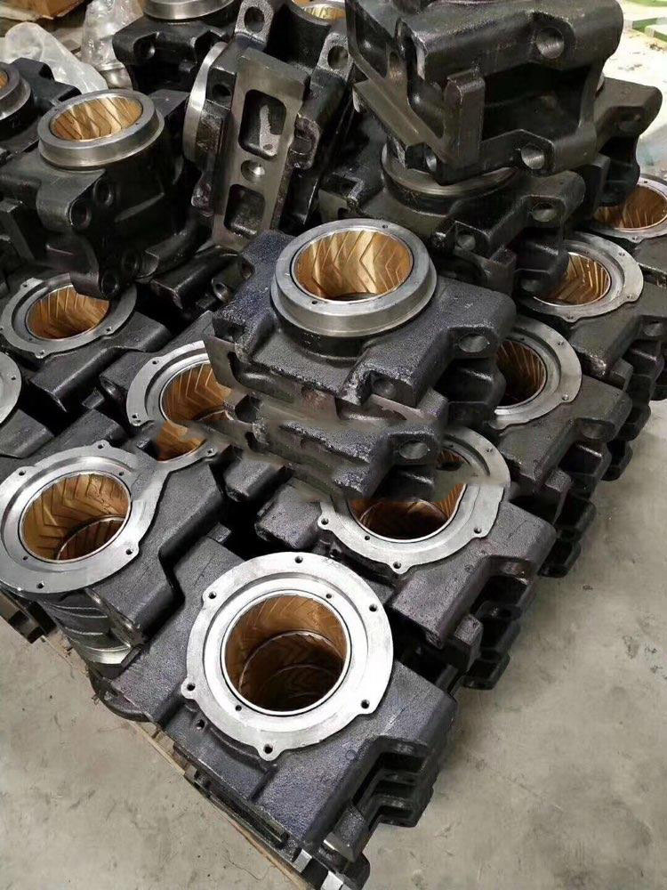 红岩新金刚平衡轴壳