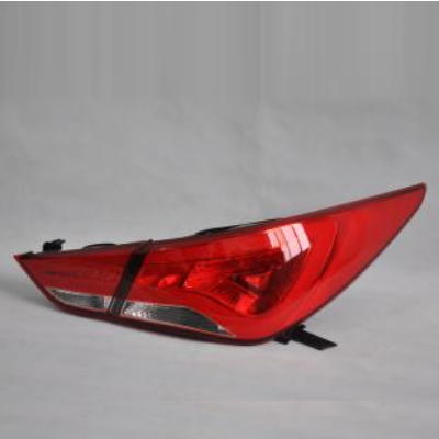 八代索纳塔尾灯