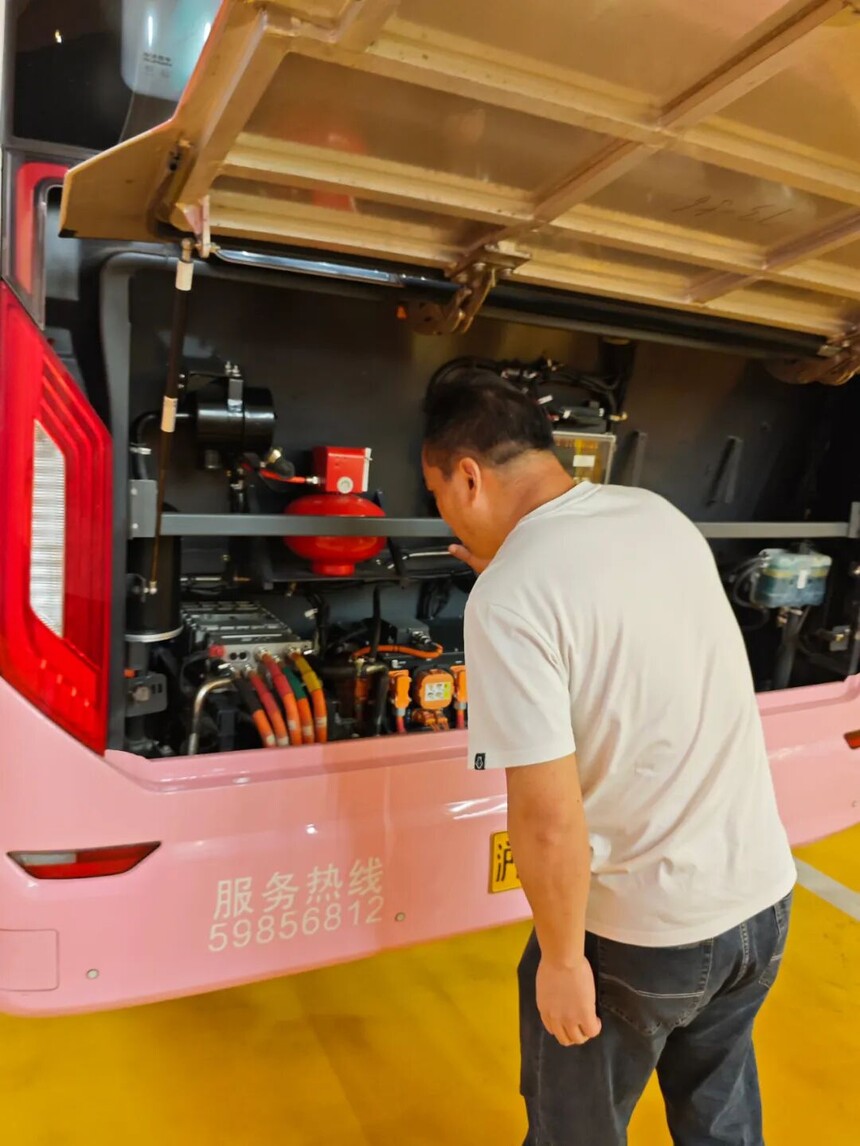 1759209672308218.jpg 1759209672308218.jpg