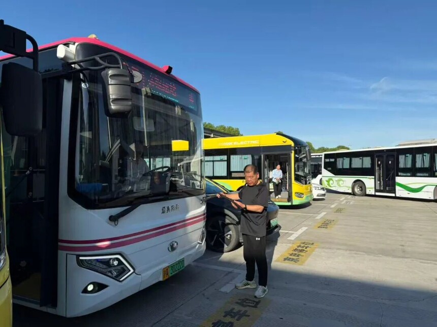 1759209842213096.jpg 1759209842213096.jpg