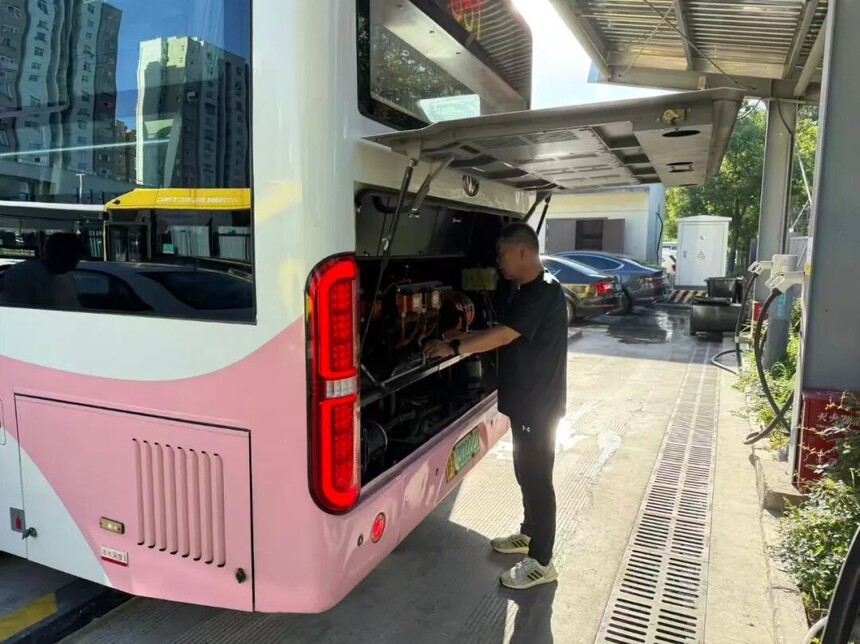 1759209852274667.jpg 1759209852274667.jpg