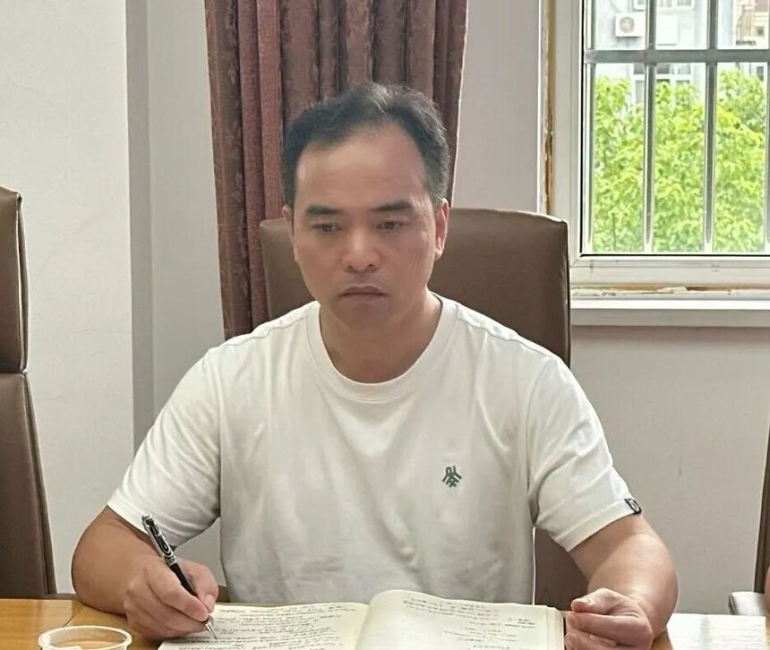 1759212509720324.jpg 1759212509720324.jpg