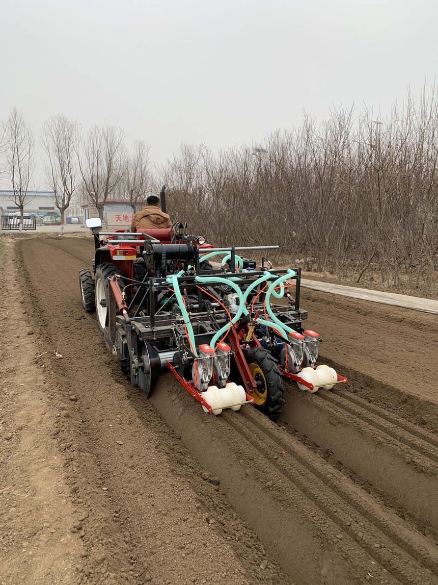 大顺大型气吸蔬菜播种机