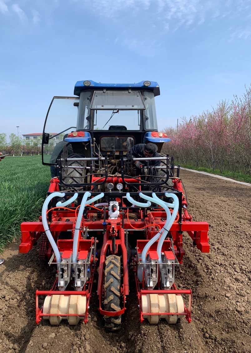 旋耕起垄滴灌播种施肥一体机