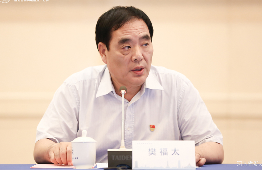 市委秘书长牛卫国 郑州市人民政府副市长万正峰 郑州市人民政府副市长