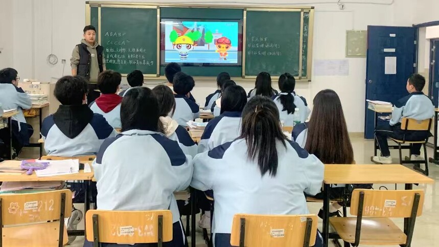 ɶ·ѧУѡ𺽵ĸ