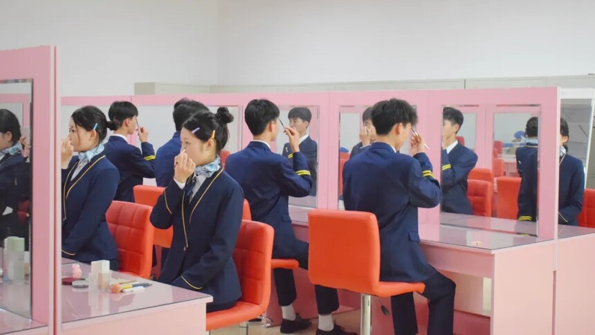 成都高铁学校是中专还是大专啊 成都高铁学校是中专还是大专啊