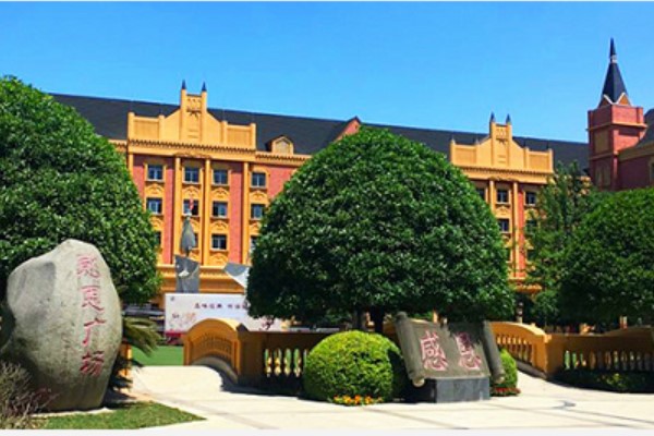 高铁中专学校软件开发专业初中生学几年