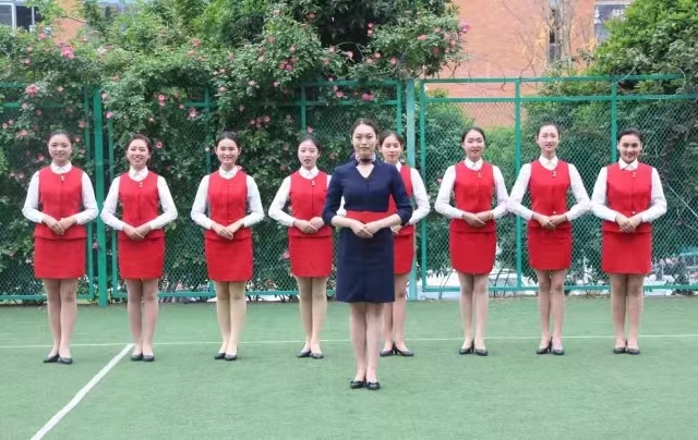 成都市高铁乘务学校五年一贯制什么时候招生