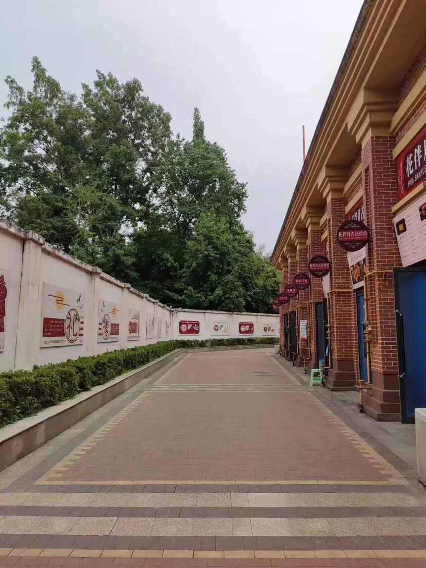 成都市五月花技师学院五年一贯制学费多少钱一年