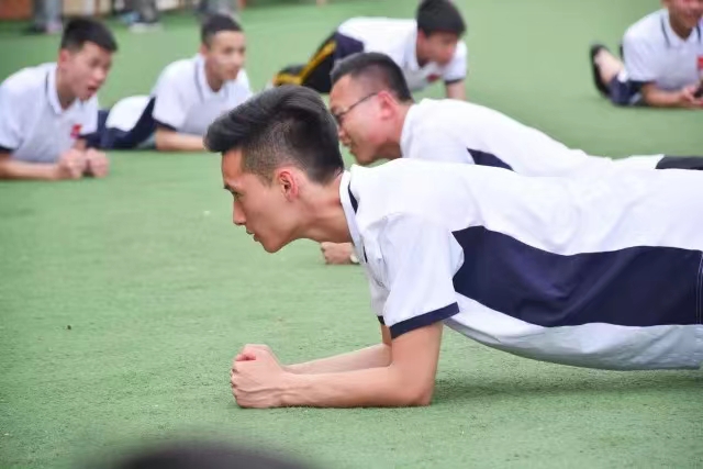 高铁中专学校铁路运输专业学校管理怎么样