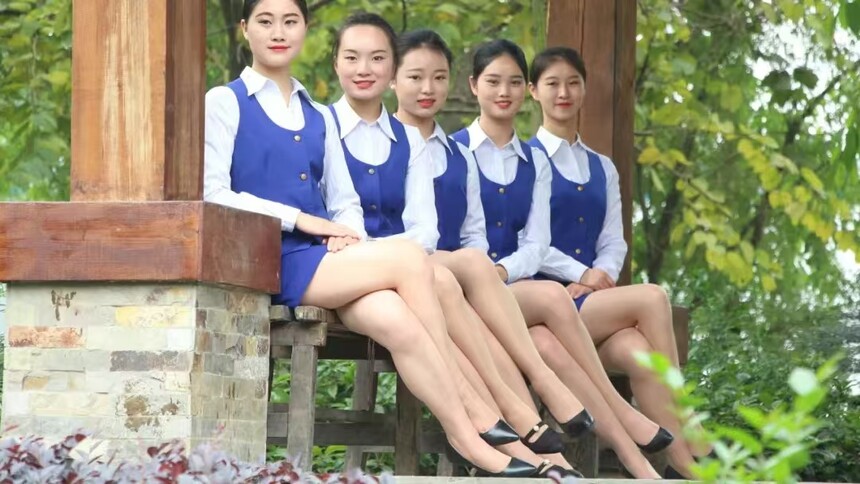 ɶѧУ