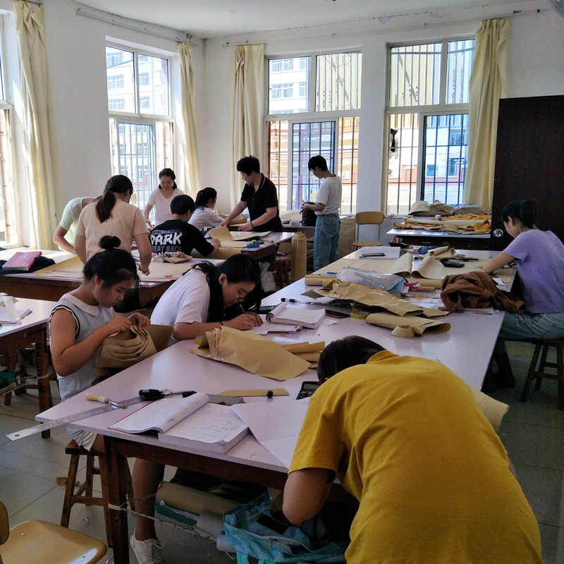 3_青岛服装学校