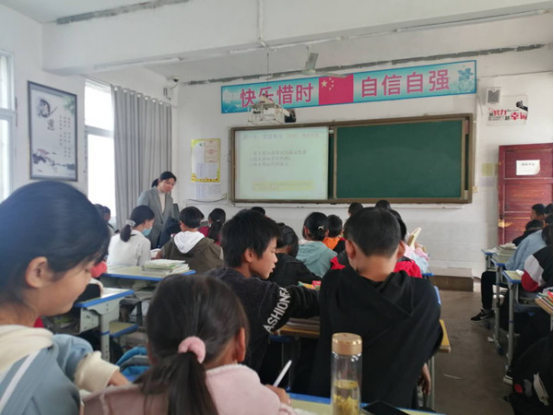 ����������У��һ·ǰ��һ·��159.png