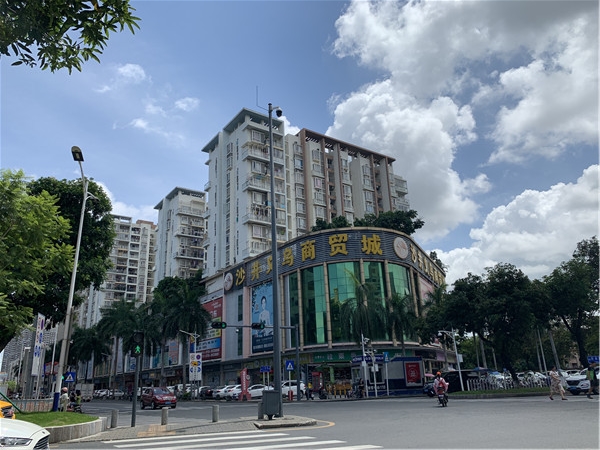 沙井中心批发市场旁的沙井义乌商贸城.jpg 沙井中心批发市场旁的沙井义乌商贸城.jpg
