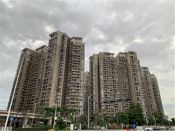 部份早期的小产权统建楼规模不比商品房差.jpg 部份早期的小产权统建楼规模不比商品房差.jpg