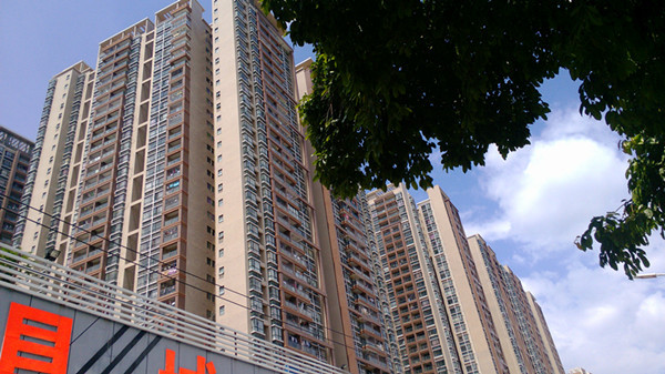 超大型村委小区房-名豪丽城出售 | 万科大型商品房社区马路对面相距