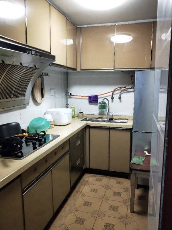 西海岸花园二手房二房厨房实拍