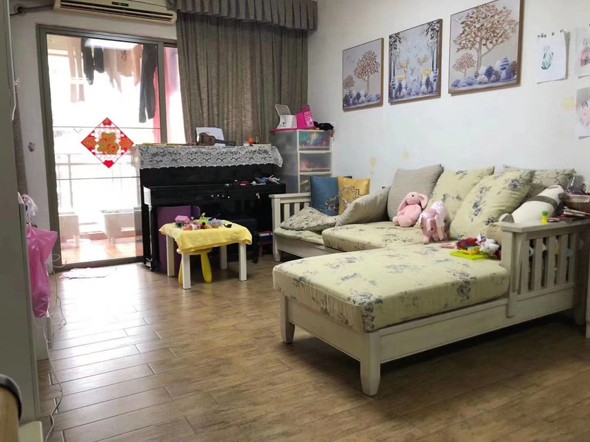 濠景城二手房二房客厅实拍