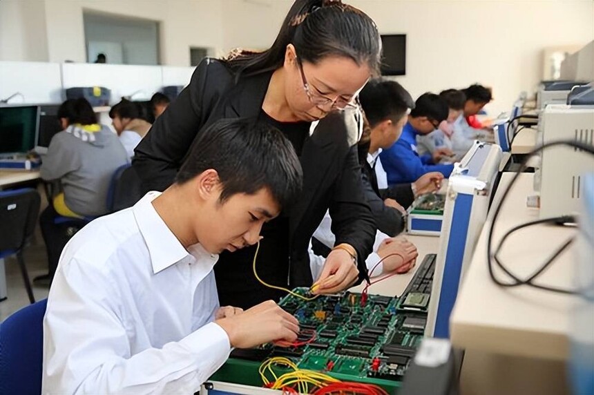 �����Ӧ����ά��