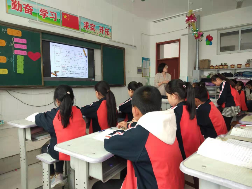 1616062463365474.png 同课1.png