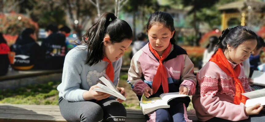 1616652743396905.jpg 城乡学生交流中.jpg