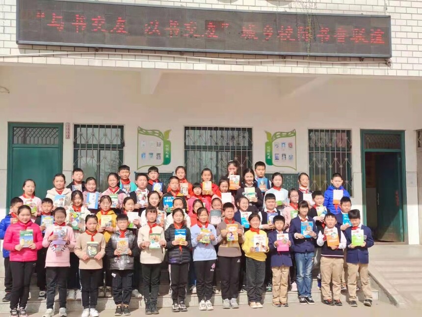 1616652773571837.jpg 合影留念.jpg