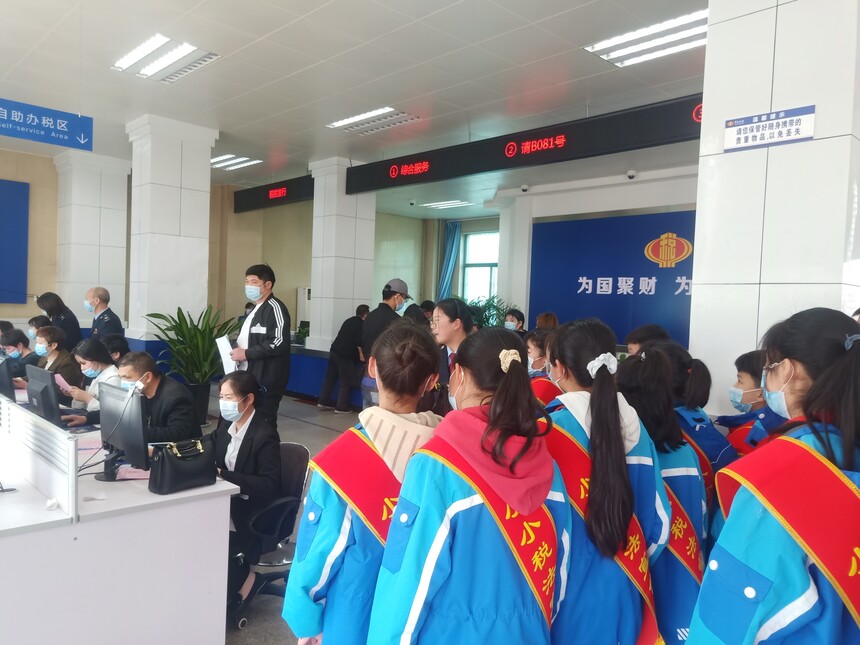 俱����콭Сѧѧ���߽�俱���˰��ַ�������ι�ѧϰ (3).jpg