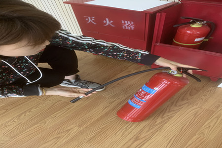 1618469862715659.jpg 消防安全3.jpg