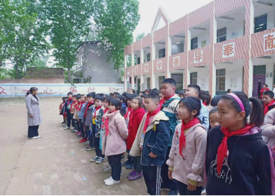 1619507525914405.png 刘店乡河头小学周一升国旗仪式2021.4.26123.png