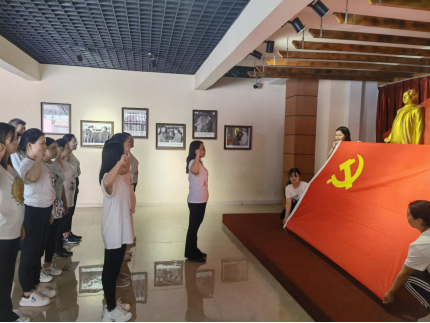 1621843493942435.png 莲花街小学+张玲花+百年奋斗路 启航新征程(1)732.png