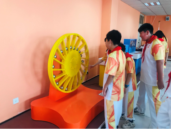 �Ƽ����� ���³ɳ������Ͻ�ʵ��Сѧ�Ƽ����¿��ջ����391.png